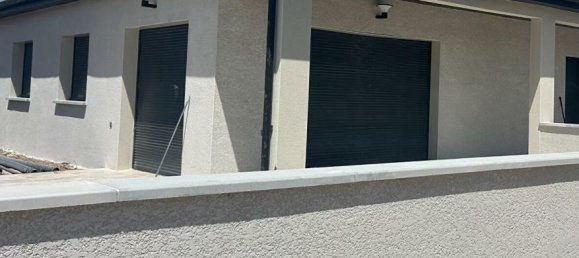 3 bedrooms House in Saint-Romain-la-Motte, France No. 207030 2