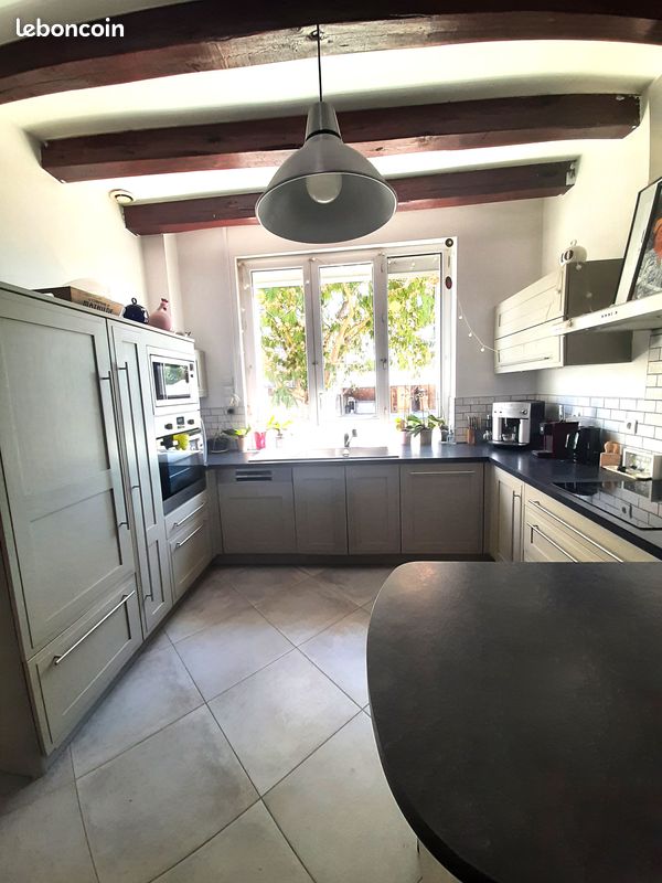 Casa de 4 dormitorios en Sarthe, France No. 337367