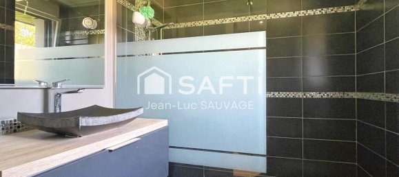 3 bedrooms House in Provin, France No. 230982 8