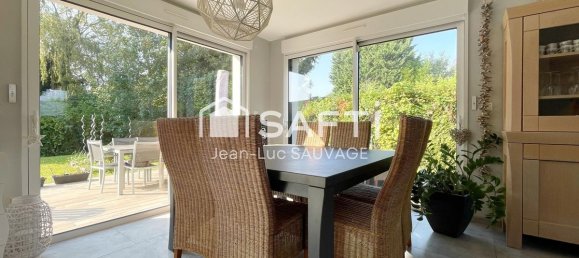 3 bedrooms House in Provin, France No. 230982 2