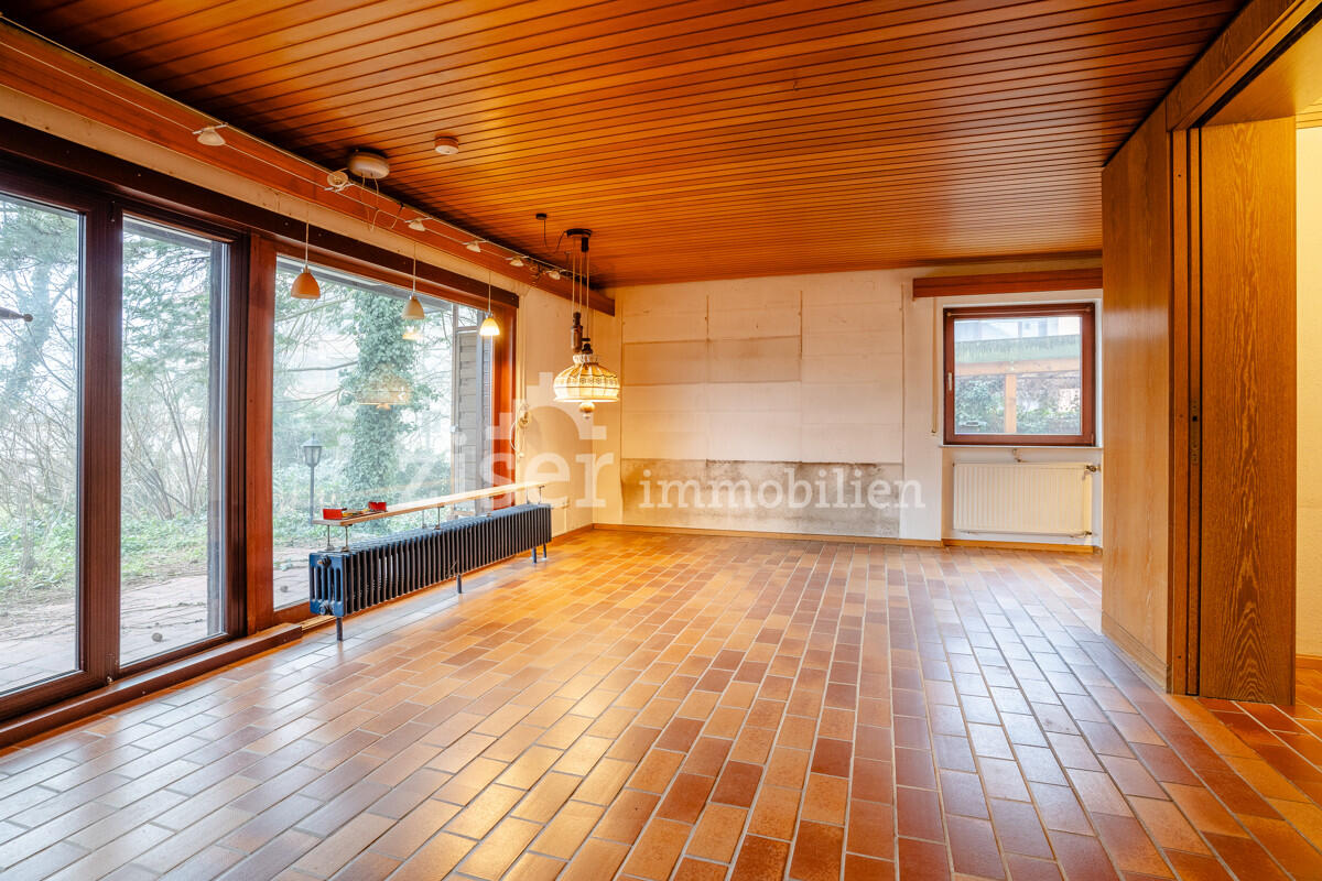 6 rooms Townhouse in Breisgau-Hochschwarzwald, Germany No. 348506