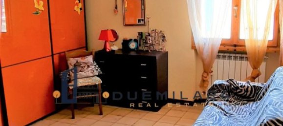 5 rooms Apartment in Vaiano, Italy No. 70565 12