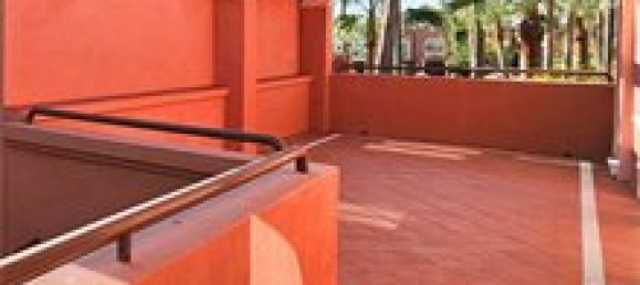 2 bedrooms Penthouse in Marbella, Spain No. 22695 9