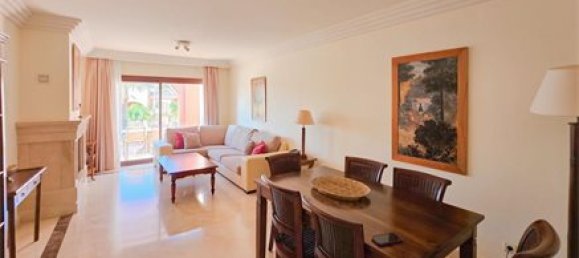 2 bedrooms Penthouse in Marbella, Spain No. 22695 6