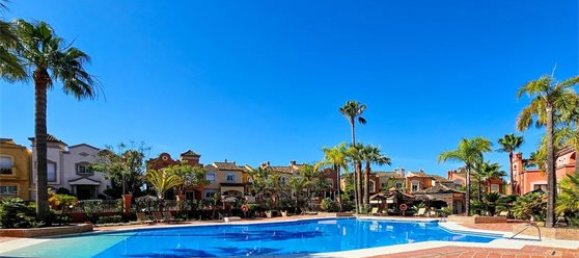 2 bedrooms Penthouse in Marbella, Spain No. 22695 16