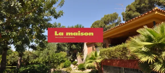 4 bedrooms House in Paterna, Spain No. 29136 12