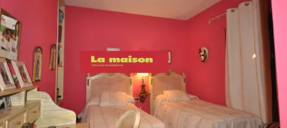 4 bedrooms House in Paterna, Spain No. 29136 16