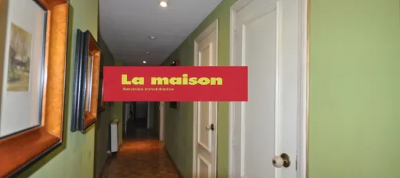 4 bedrooms House in Paterna, Spain No. 29136 3