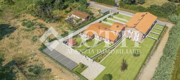 3 bedrooms House in Cascina, Italy No. 269077 3