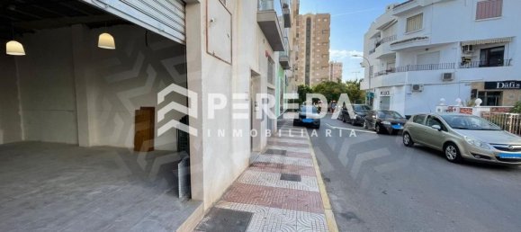 87m² Commercial property in Roquetas de Mar, Spain No. 151262 2