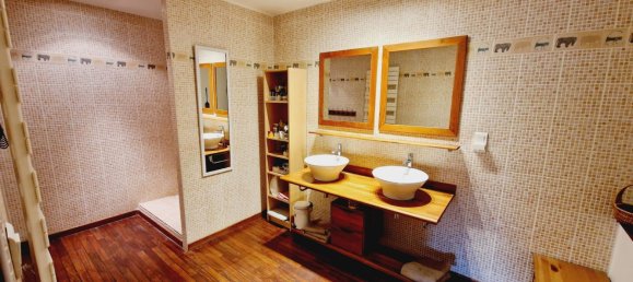 3 bedrooms House in Guyonvelle, France No. 61737 5