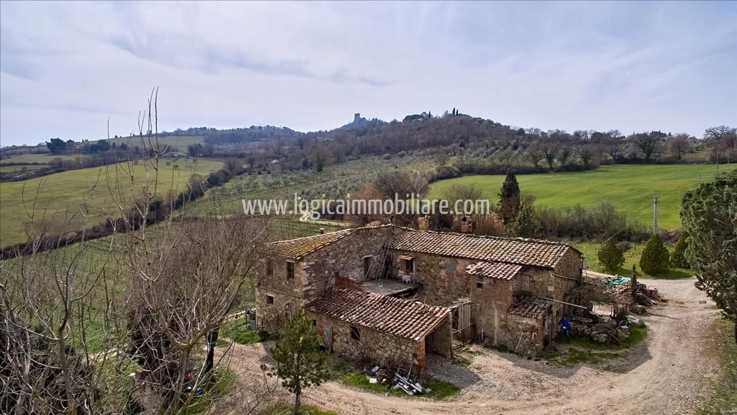 20غرفة منزل في Castiglione d'Orcia, Italy رقم 82730
