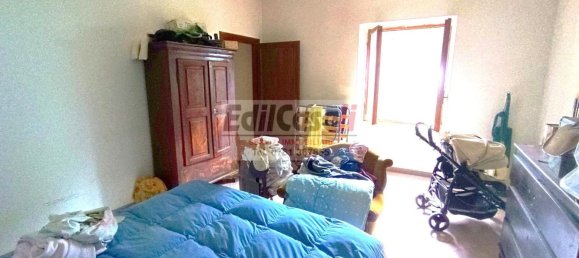 3 rooms Apartment in Viterbo, Italy No. 274129 4