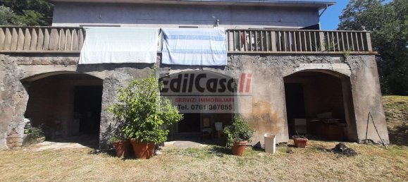 3 rooms Apartment in Viterbo, Italy No. 274129 8