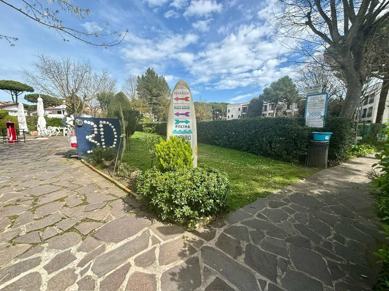 Квартира с 3 комнатами в Комаккьо, Италия № 40475