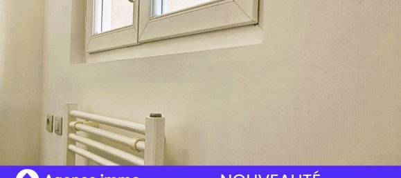 Studio in Tours, France No. 93922 5