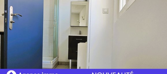 Studio in Tours, France No. 93922 8