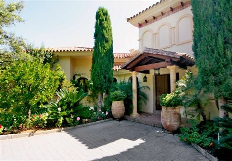 Villa de 5 dormitorios en Málaga, Spain No. 102603