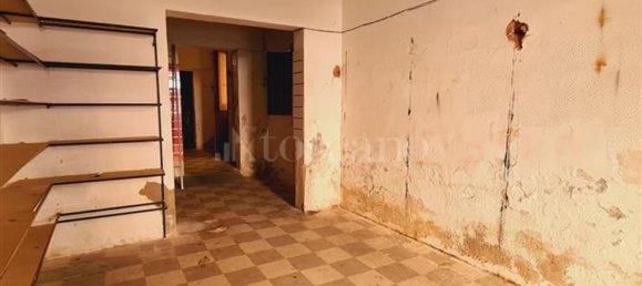 60m² Commercial property in Catania, Italy No. 118024 9