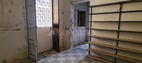 60m² Commercial property in Catania, Italy No. 118024 4