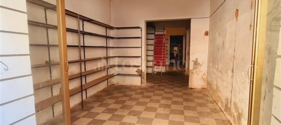 60m² Commercial property in Catania, Italy No. 118024 10