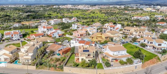 Villa de 3 dormitorios en Portimao, Portugal No. 99558 39