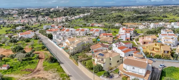 Villa de 3 dormitorios en Portimao, Portugal No. 99558 37