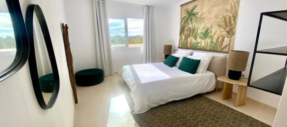 2 chambres Penthouse à Marbella, Spain No. 166440 5