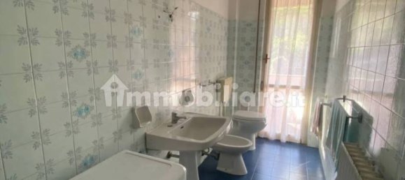 4 bedrooms Apartment in Follo, Italy No. 258888 10