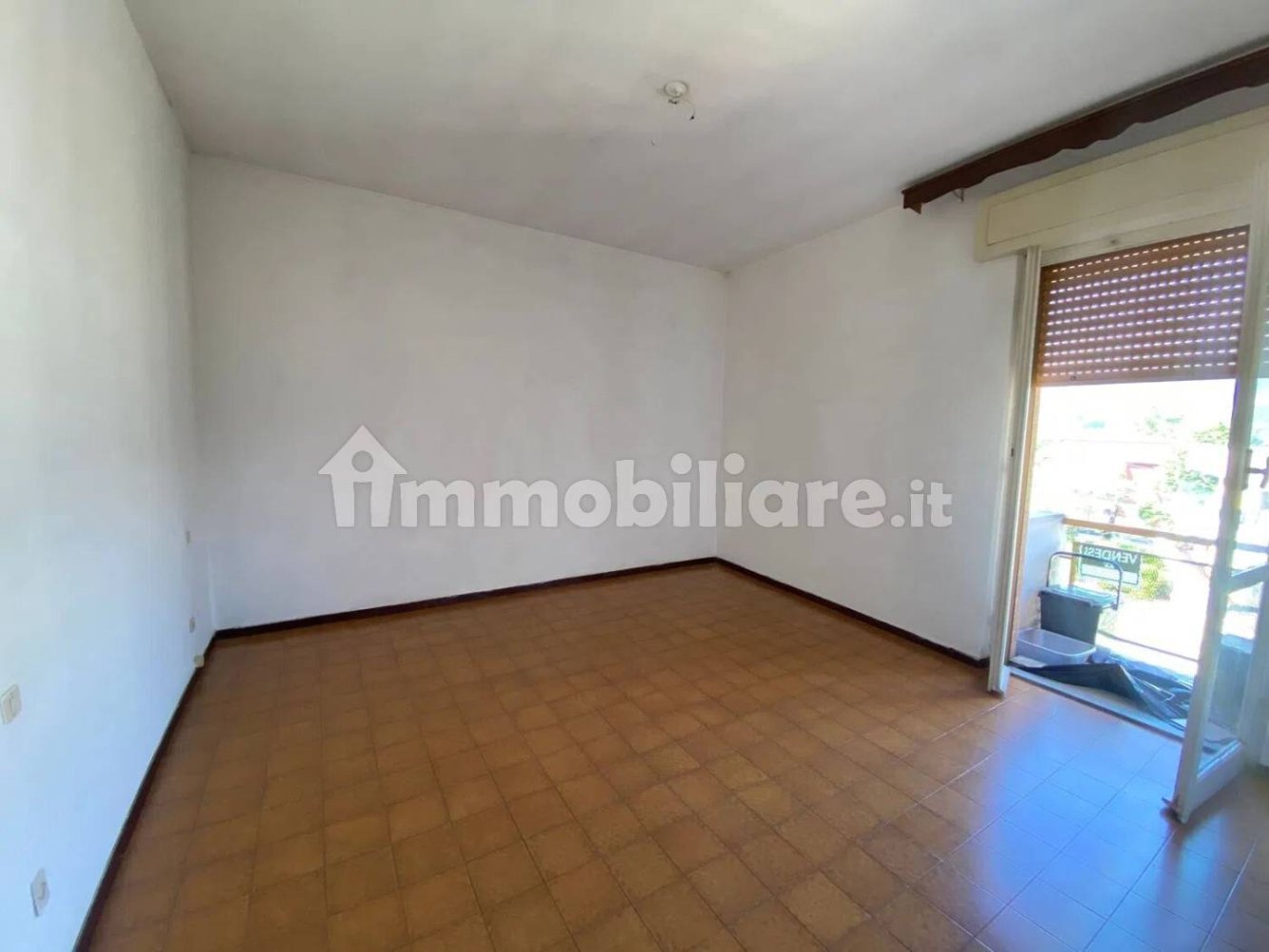 4 bedrooms Apartment in Follo, Italy No. 258888