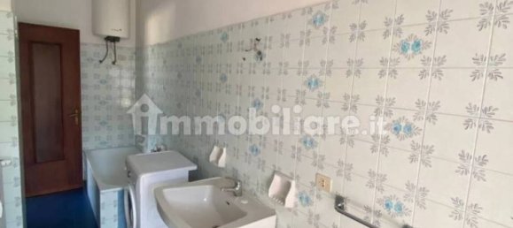 4 bedrooms Apartment in Follo, Italy No. 258888 12