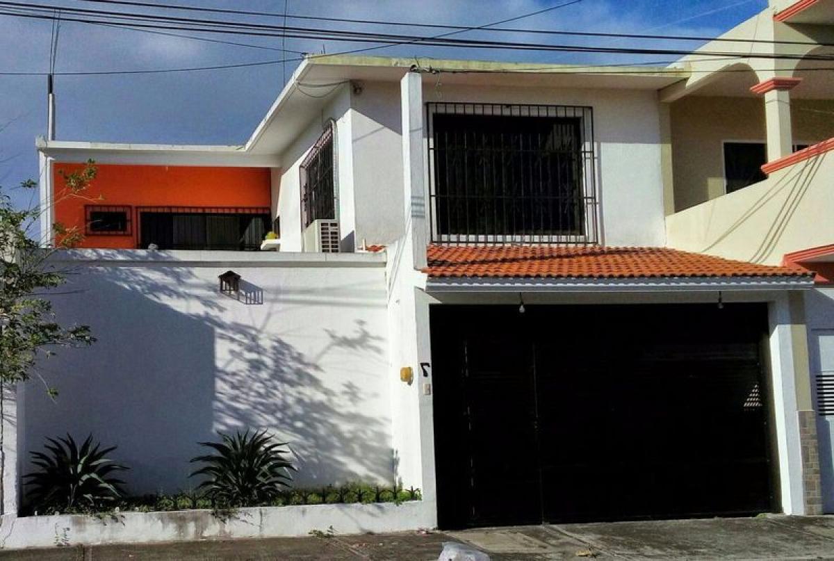 3 bedrooms House in Veracruz, Mexico No. 215755