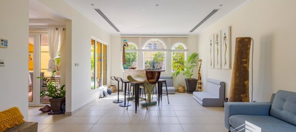 Вилла с 3 спальнями в Jumeirah Park, ОАЭ № 16043 2