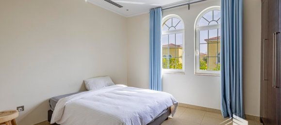 Вилла с 3 спальнями в Jumeirah Park, ОАЭ № 16043 11