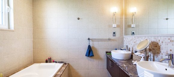 Вилла с 3 спальнями в Jumeirah Park, ОАЭ № 16043 14