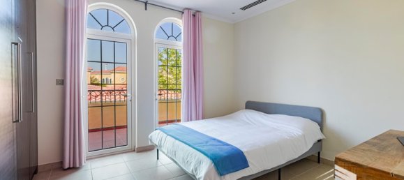 Вилла с 3 спальнями в Jumeirah Park, ОАЭ № 16043 13