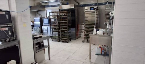 5 rooms Commercial property in San Giorgio a Cremano, Italy No. 320450 12