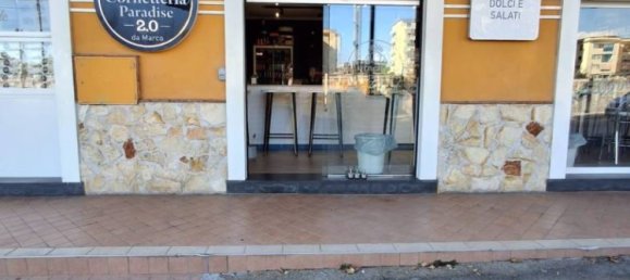 5 rooms Commercial property in San Giorgio a Cremano, Italy No. 320450 4
