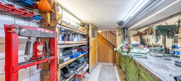 9-salle Bâtiment à Reutlingen, Germany No. 14986 7