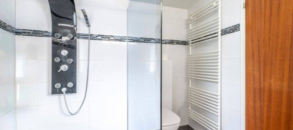 9-salle Bâtiment à Reutlingen, Germany No. 14986 24