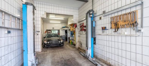 9-salle Bâtiment à Reutlingen, Germany No. 14986 5