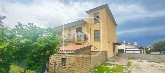 Квартира с 4 спальнями в Рим, Италия № 372123 6