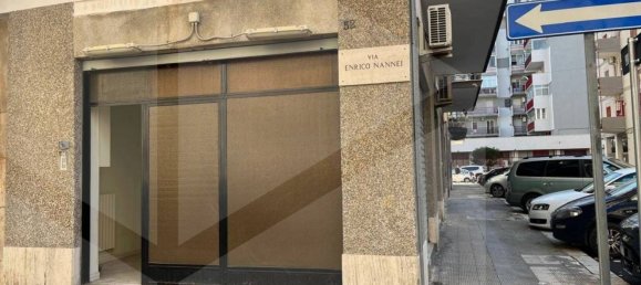 Propriété commerciale à Bari, Italy 40m² No. 18937 16