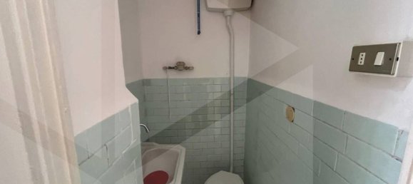 Propriété commerciale à Bari, Italy 40m² No. 18937 14