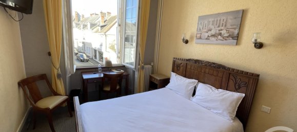 Casa de 9 dormitorios en Aigurande, France No. 265363 7