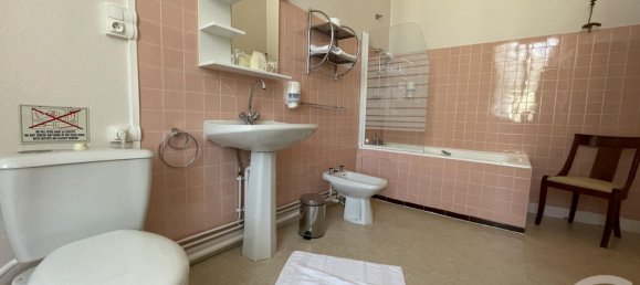 Casa de 9 dormitorios en Aigurande, France No. 265363 11