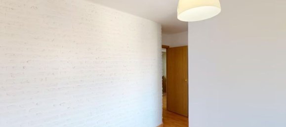 Apartamento de 2 dormitorios en Gràcia, Spain No. 170676 3