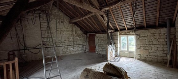 2 bedrooms House in Chinon, France No. 264994 11