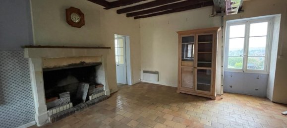 2 bedrooms House in Chinon, France No. 264994 3