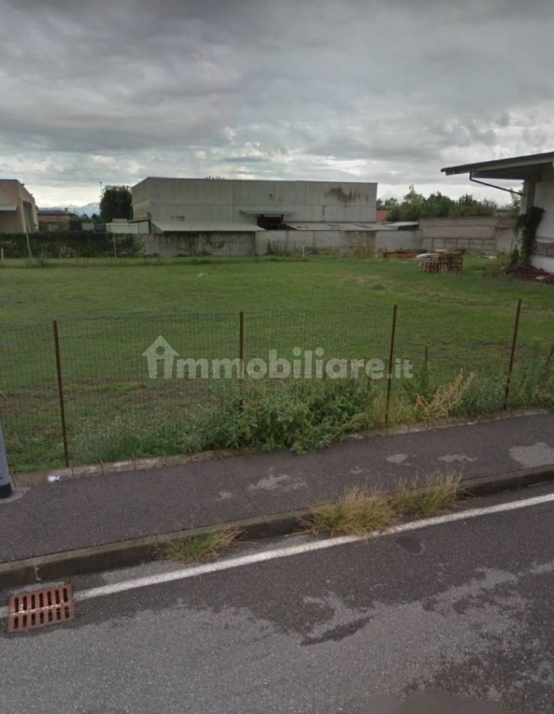 Terreno en Brandico, Italy 983 m² No. 140083